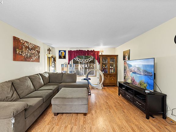 3rd image of 14307 SE 9th St