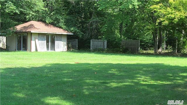 2nd image of 5 Larkspur Dr