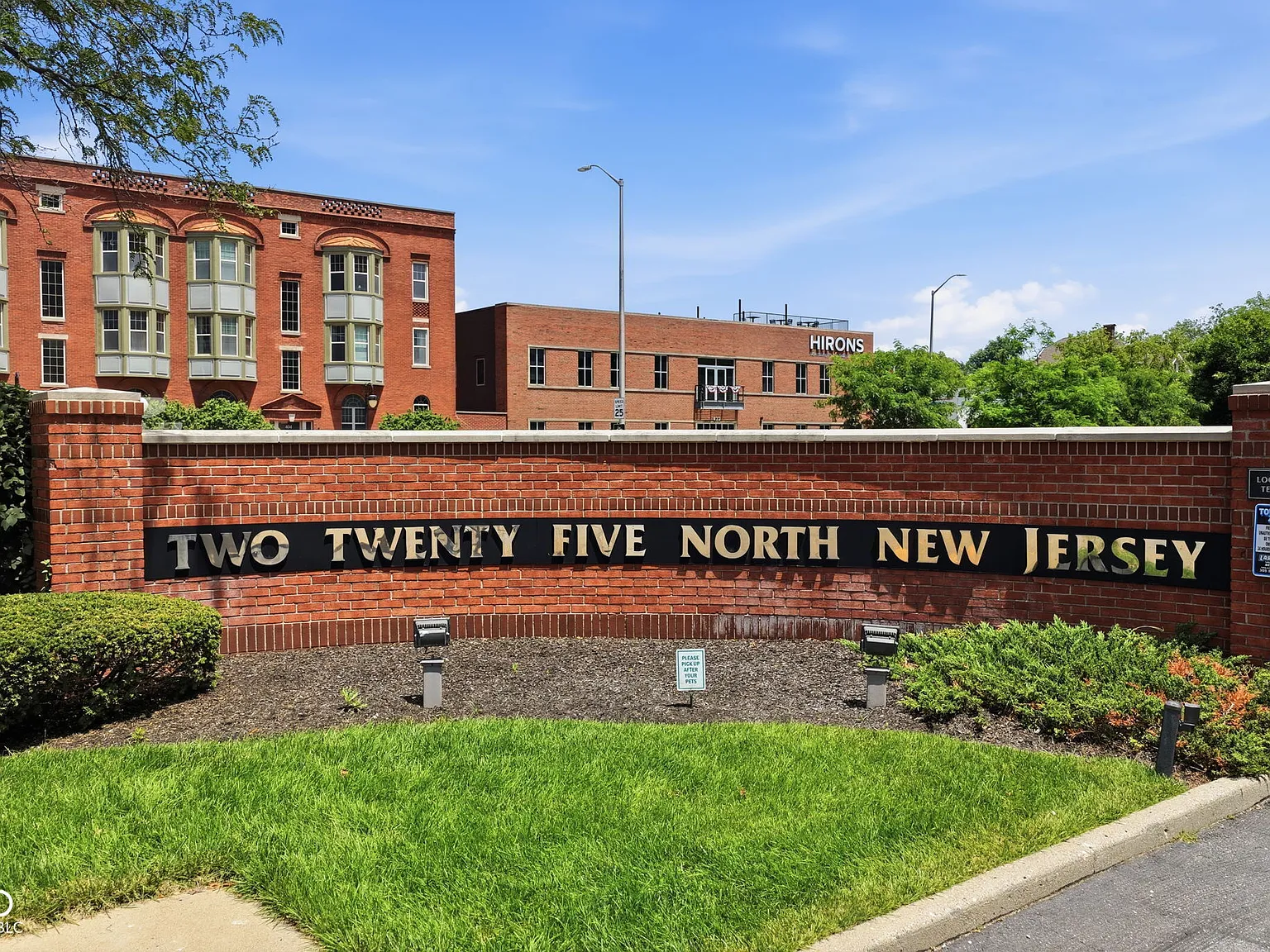 1 bed, 2.0 bath, 1377 sqft, $2,700 — Photo 3
