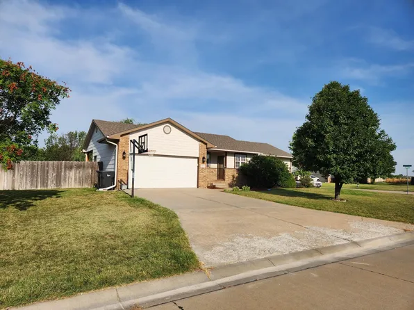 2115 Pembroke Ave, Newton, KS 67114