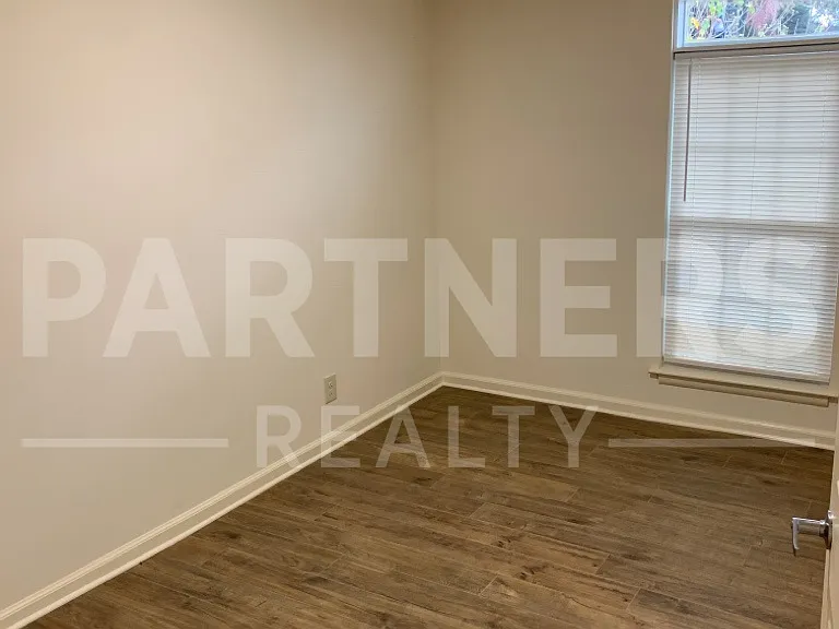 3121 Milan Dr — Photo 17