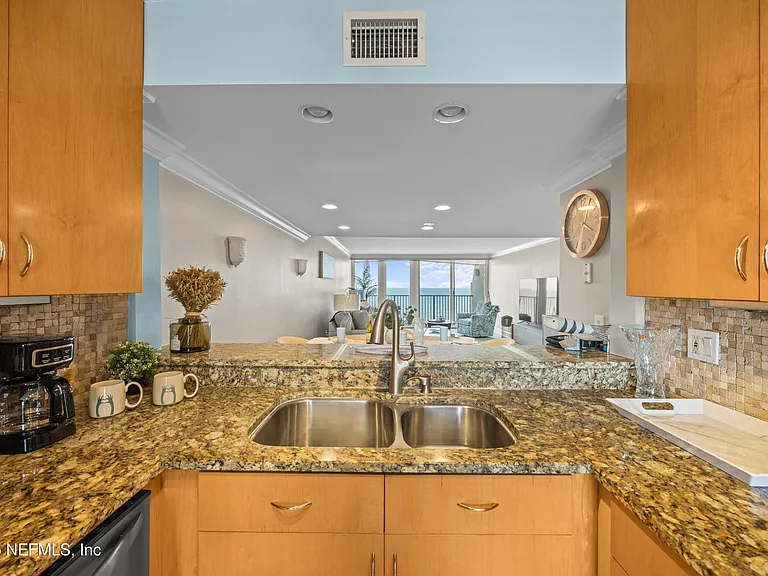 2100 Ocean Dr #Penthouse 2 — Photo 65