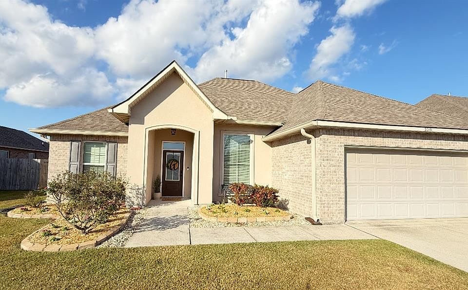 1st image of 20151 Carolina Ct