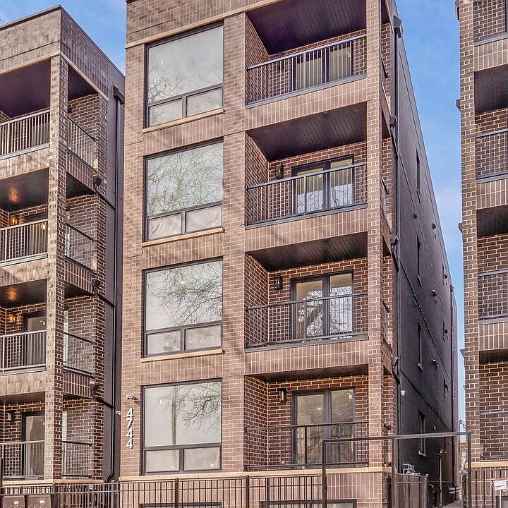 1st image of 4743 S Michigan Ave #2W