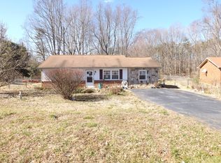 1133 Hickory Tree Ln, King, NC 27021