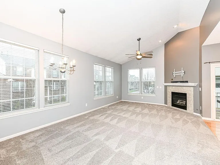 12690 Leah Ln — Photo 6