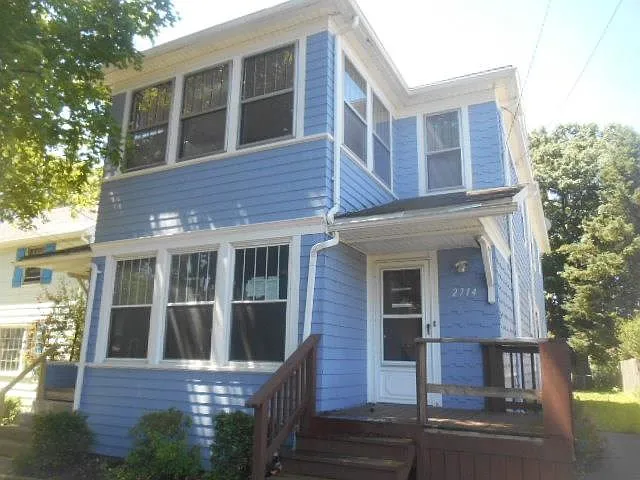 2714 Liberty St photo 1