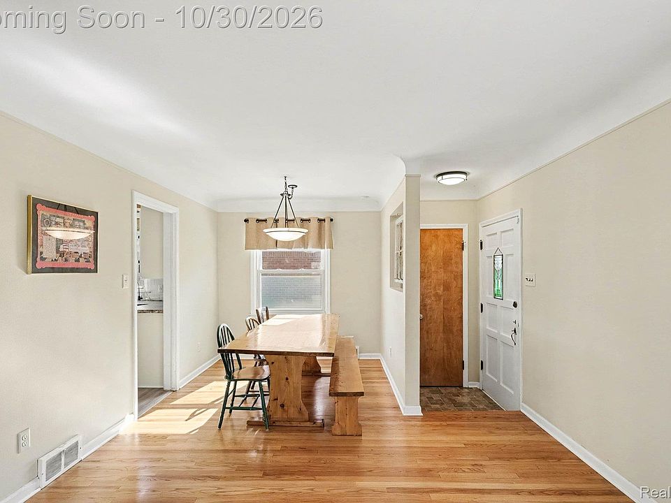 15510 Fox St, photo 3