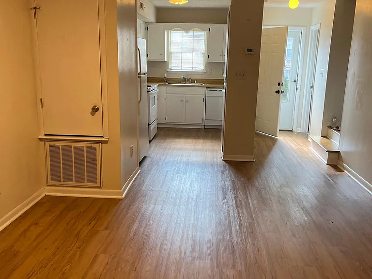 203 Marinawoods Dr SE #1 — Photo 11