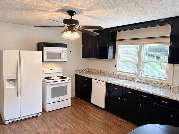 5th image of 762 Lundys Ln