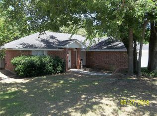 608 N Avenue C, Springtown, TX 76082