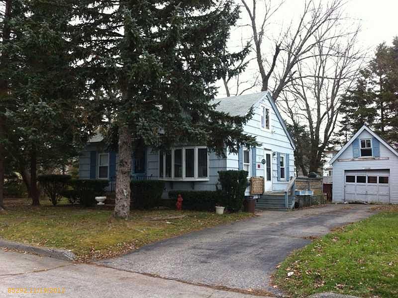 2nd image of 10 Sheltra Ave