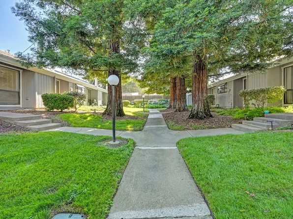 3667 Gold Creek Ln, Sacramento, CA 95827