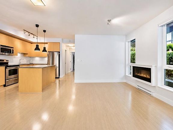 2nd image of 735 W 15th St #120