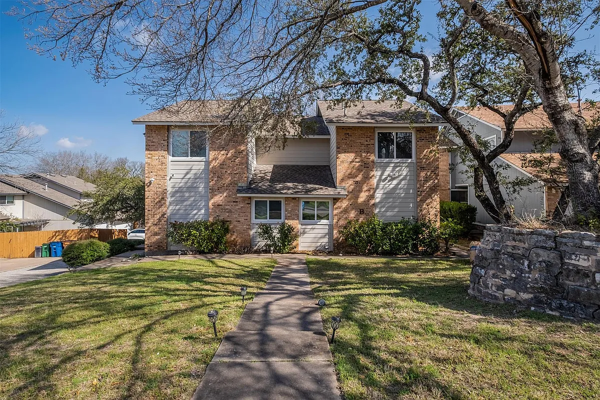 Building Photo - 3208 Twinberry Cv #A