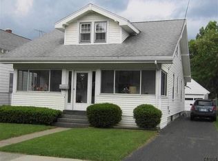 38 Holmes Ct, Albany, NY 12209