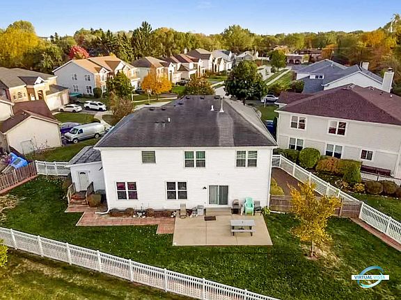 3rd image of 664 Redmond Ct