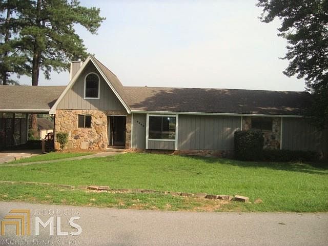 2nd image of 8668 Lake Dr