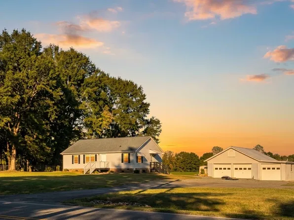 3684 S State Highway 127, Hickory, NC 28602