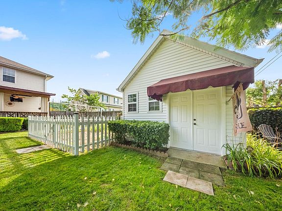 4th image of 265 Township Road 1196