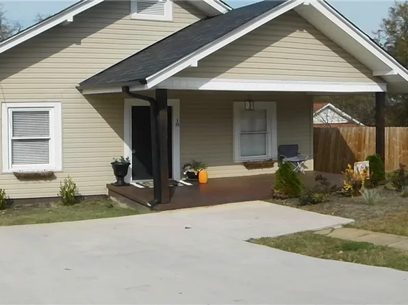 18 Clemson St, Liberty, SC 29657