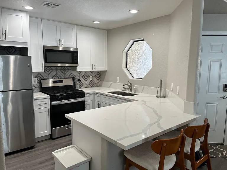 5044 S Rainbow Blvd #201 — Photo 6