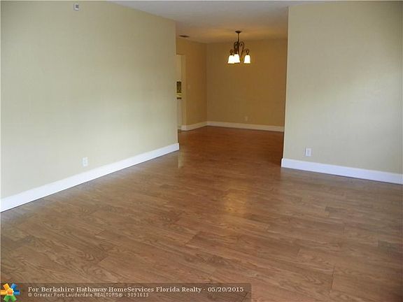 3rd image of 1736 NW 84th Dr