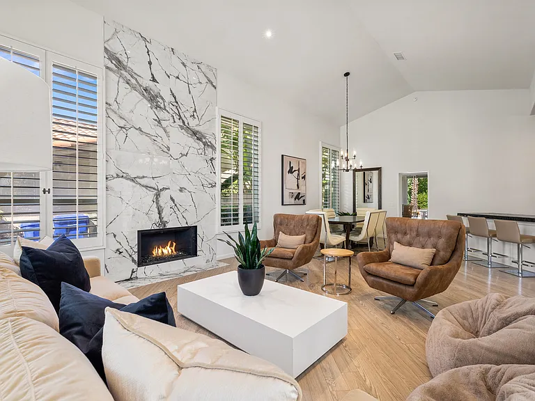 44226 Kings Canyon Ln — Photo 1