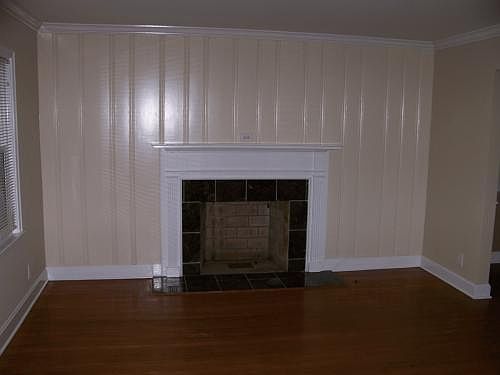 2nd image of 2356 Gladstone Ave