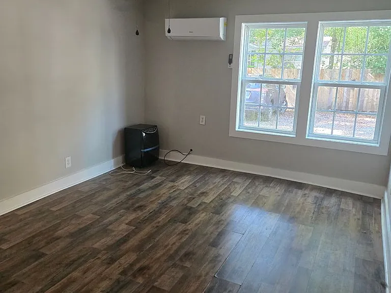 1151 Bexley St — Photo 3