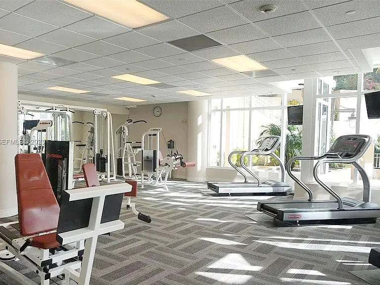 801 Brickell Key Blvd #L01 — Photo 5