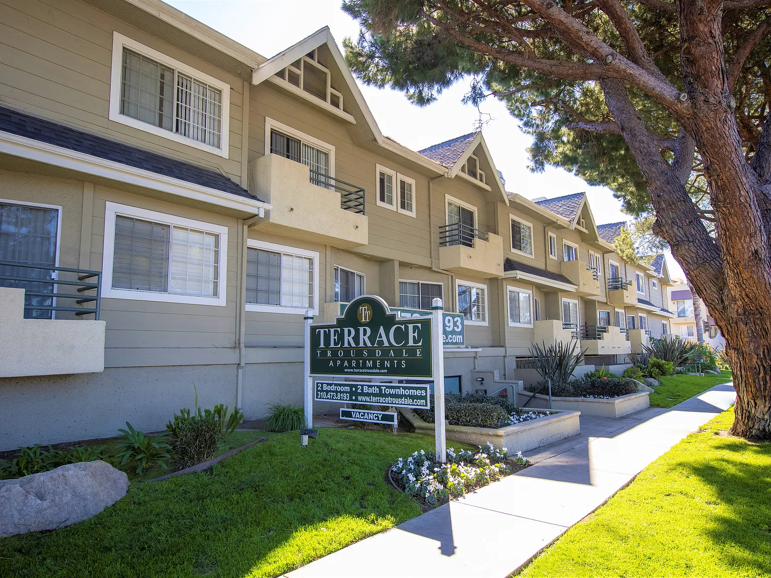 Terrace Trousdale Apartments — Photo 2