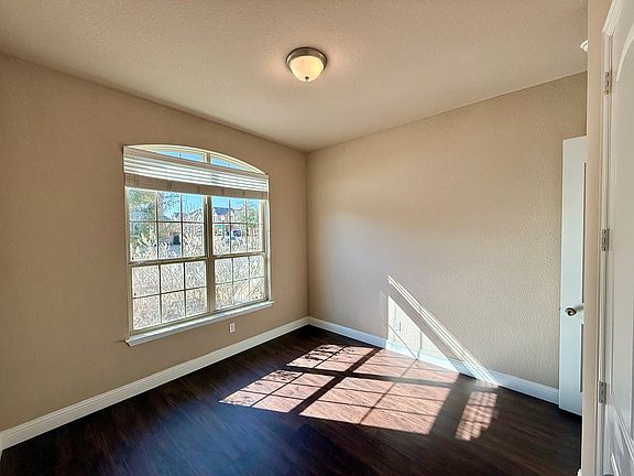 4th image of 1805 Ryedale Dr