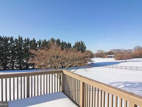 5th image of 430 N Springdale Rd