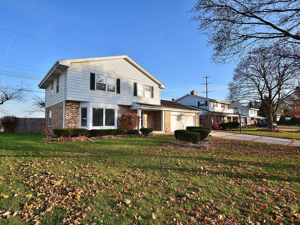 1st image of 3030 N Fairwood Ct