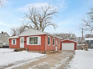 915 Colonial Ave, Green Bay, WI 54304