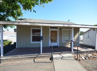 513 W 10th St, The Dalles, OR