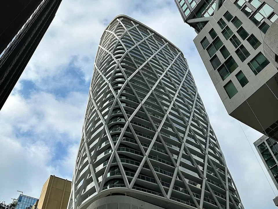 230 Simcoe St #827