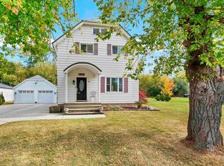 6781 Deuster St, Greenleaf, WI 54126