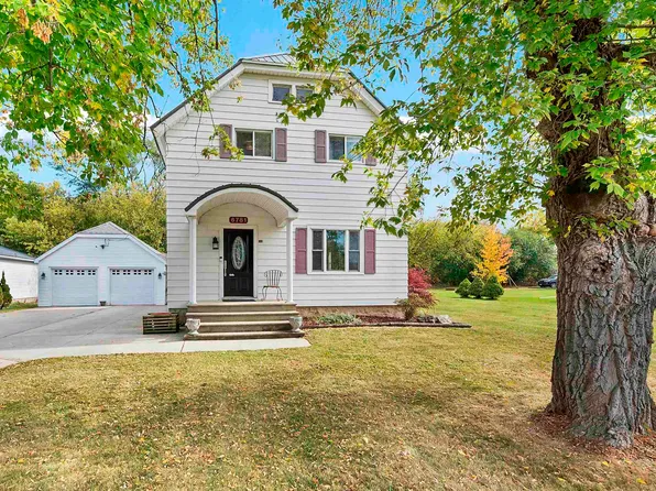 6781 Deuster St, Greenleaf, WI 54126