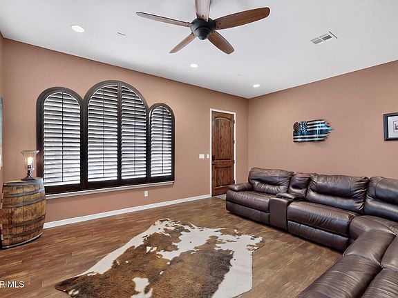 5th image of 3164 Sarina Cir