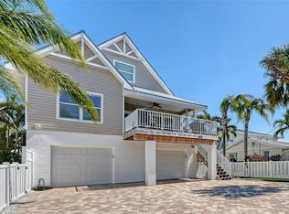 5007 2nd Ave, Holmes Beach, FL 34217