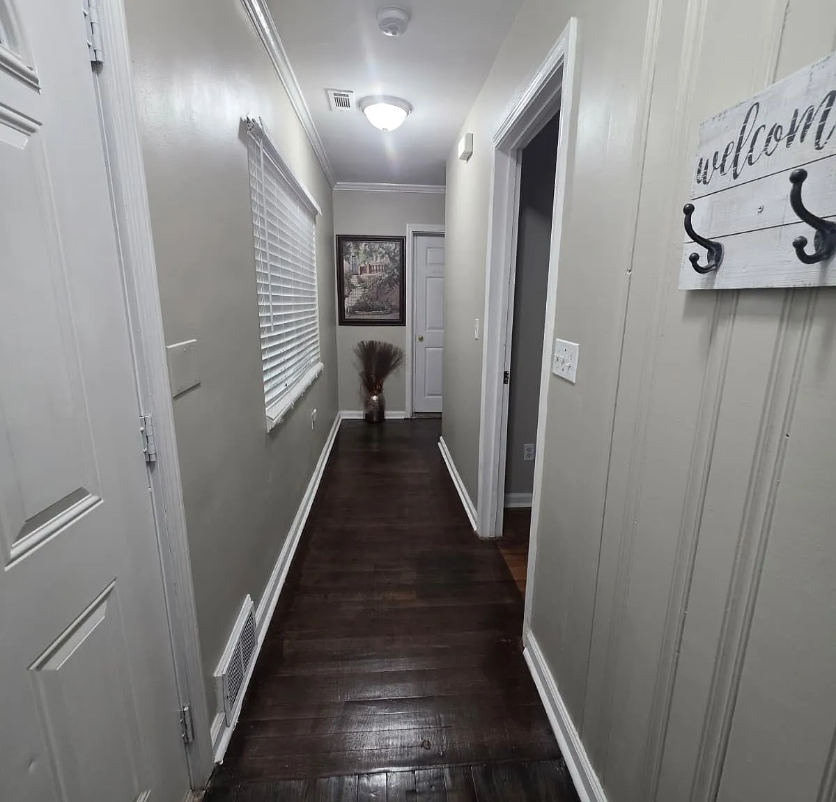 3 bed, 2070 sqft, $2,300 — Photo 2