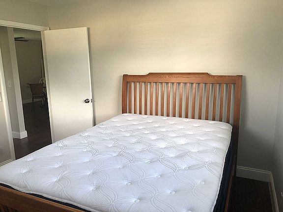 4th image of 942 Central Dr APT A