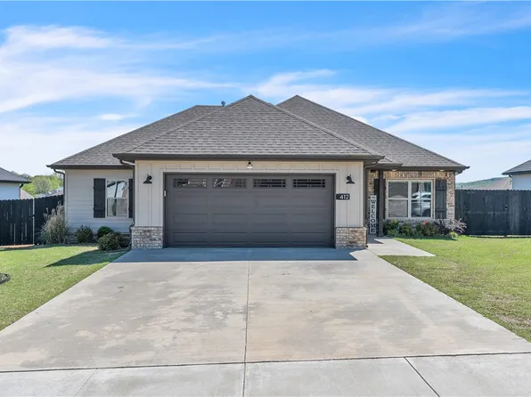 412 N Tacoma St, Farmington, AR 72730