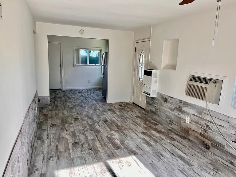 5003 Williams Ave — Photo 8
