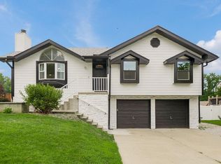 2133 NE Chipman Rd, Lees Summit, MO 64086
