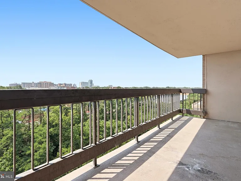 3705 S George Mason Dr #913S — Photo 25