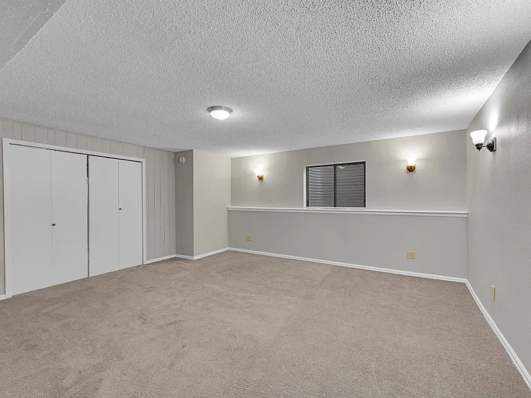 6940 Meadowwood Pl — Photo 16