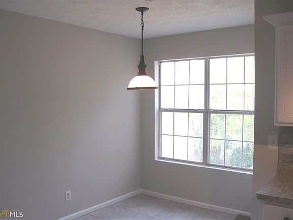4th image of 1032 Alford Xing #18